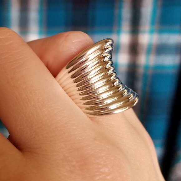 Unique Silver Ring - Picture 3 of 4